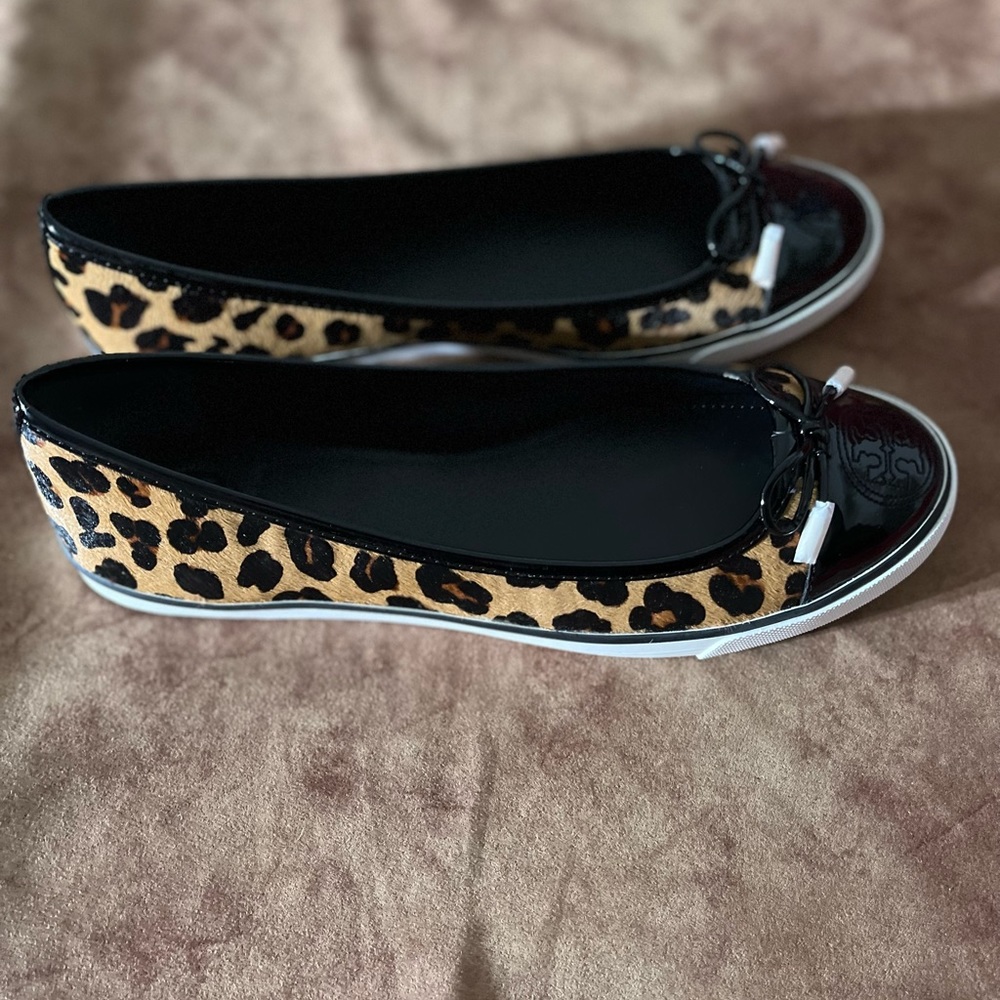 TORY BURCH SKYLER NIB AUTHENTIC CALF HAIR OCELOT LEOPARD BLK PATENT LEATHER FLAT - Picture 9 of 17